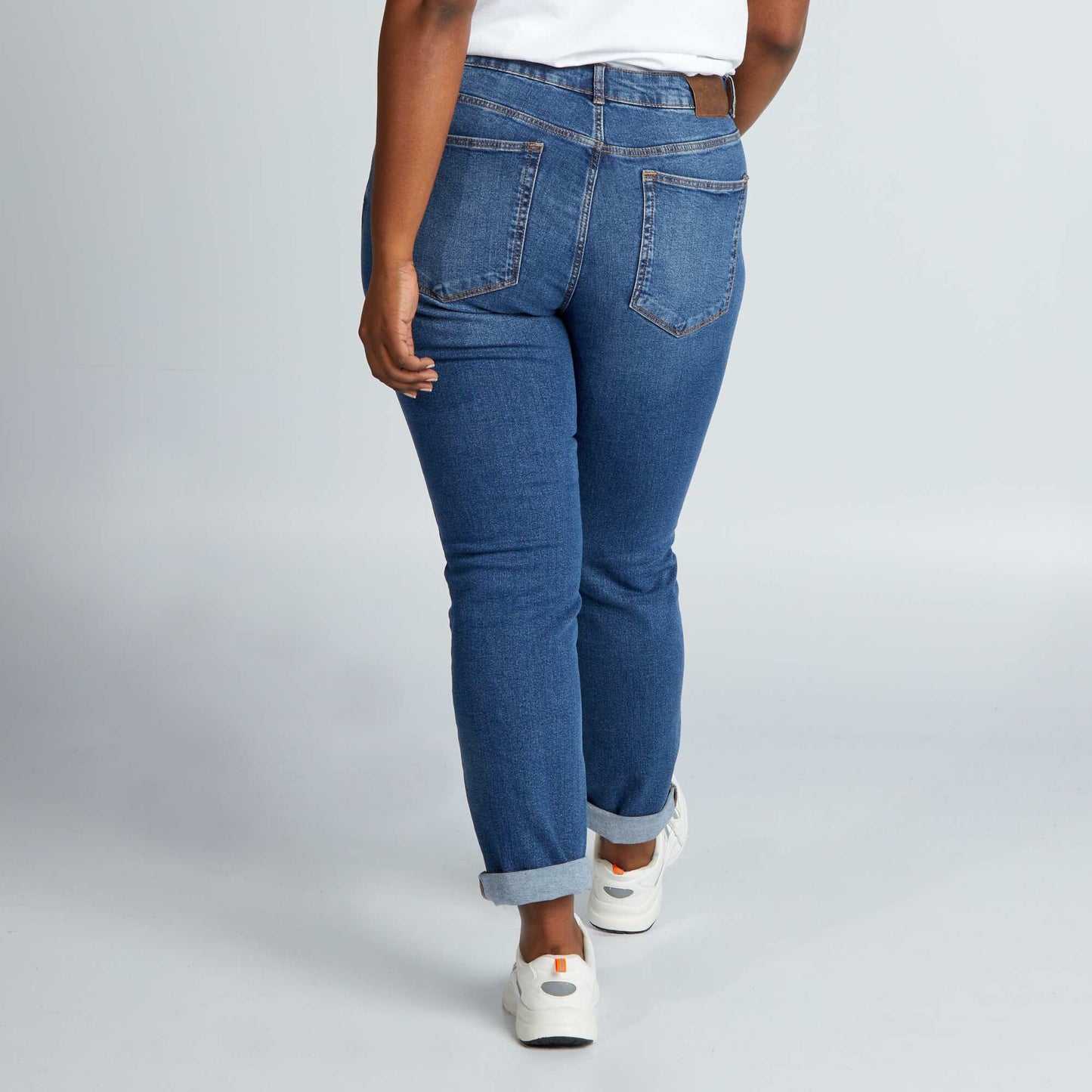 Jean regular con 5 bolsillos L30 AZUL