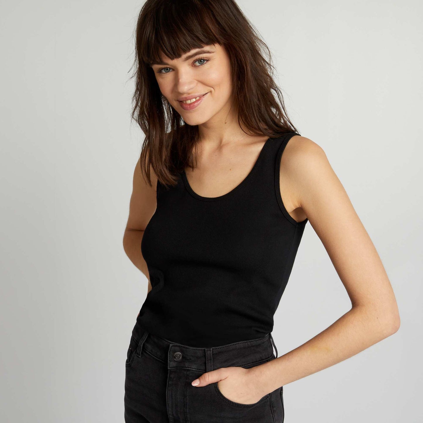 Camiseta sin mangas negro