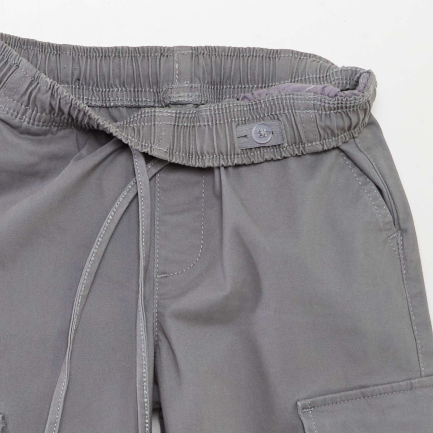 Pantalón elástico multibolsillos GRIS