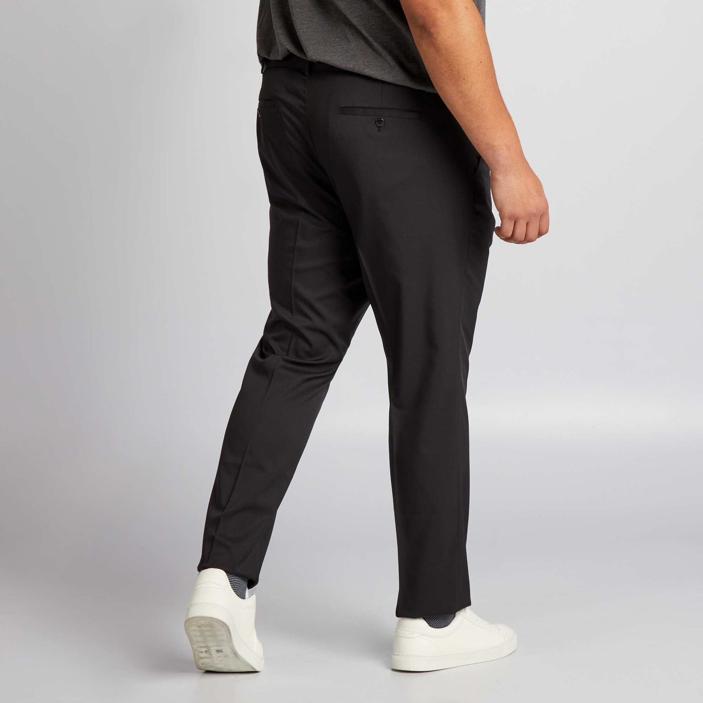 Pantalón de traje slim negro