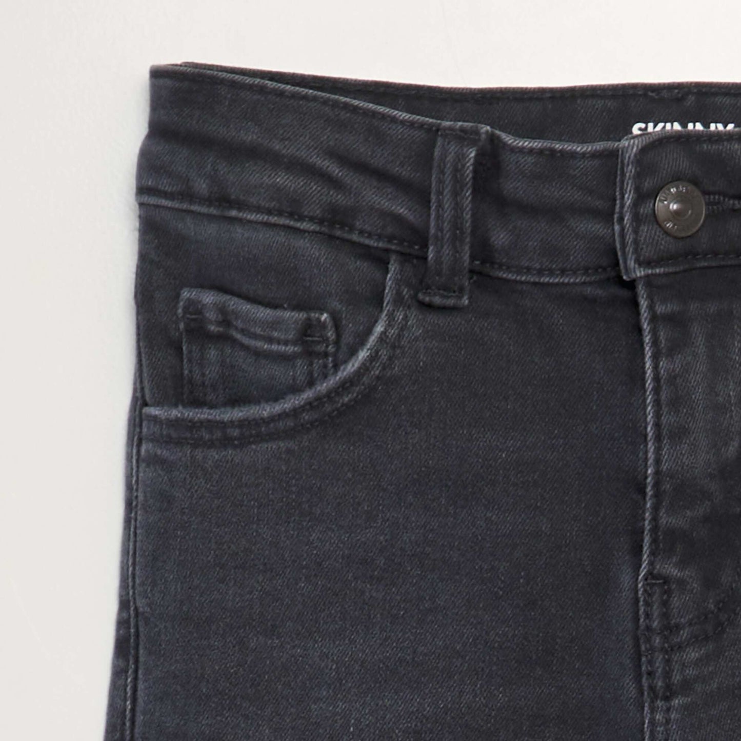 Pantalón jean skinny NEGRO