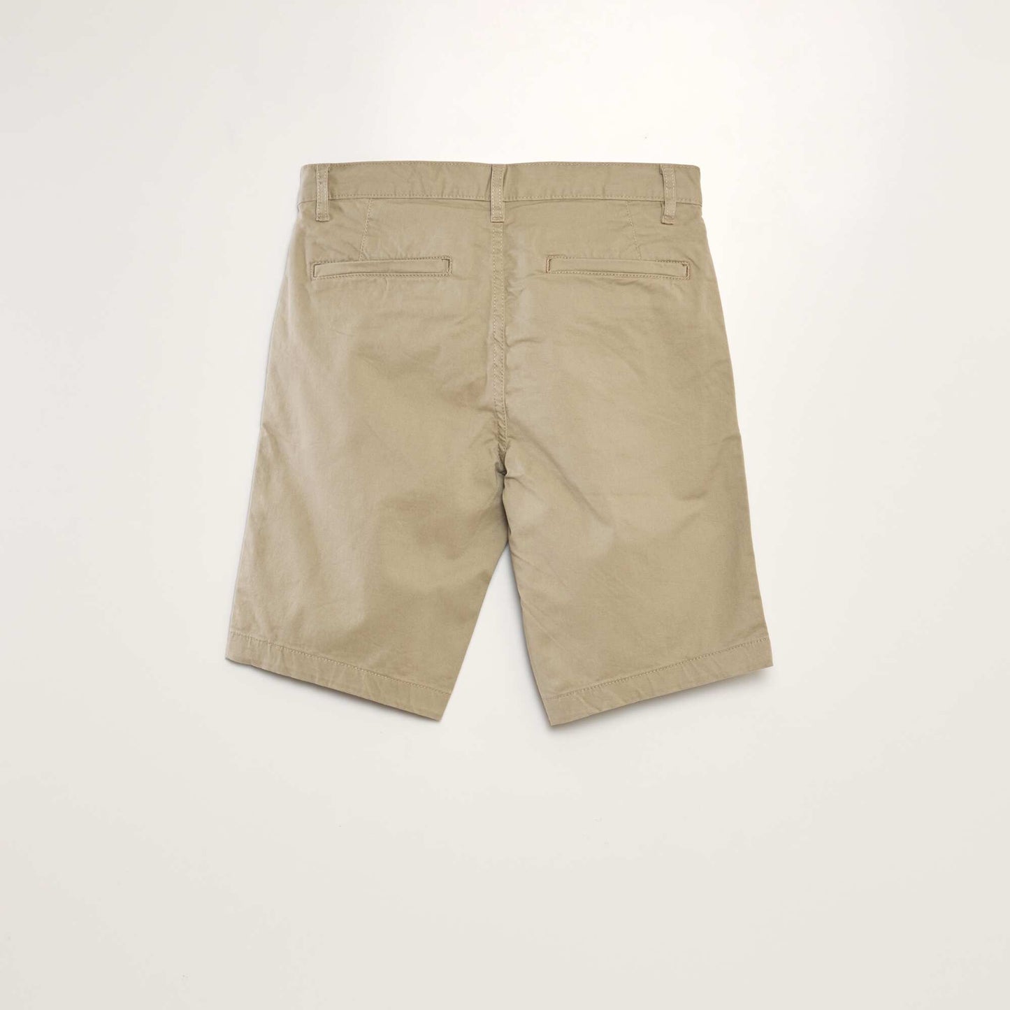 Bermudas lisas tipo chino BEIGE
