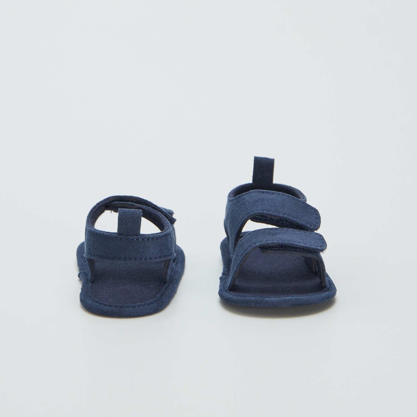 Sandalias abiertas con velcro NEGRO