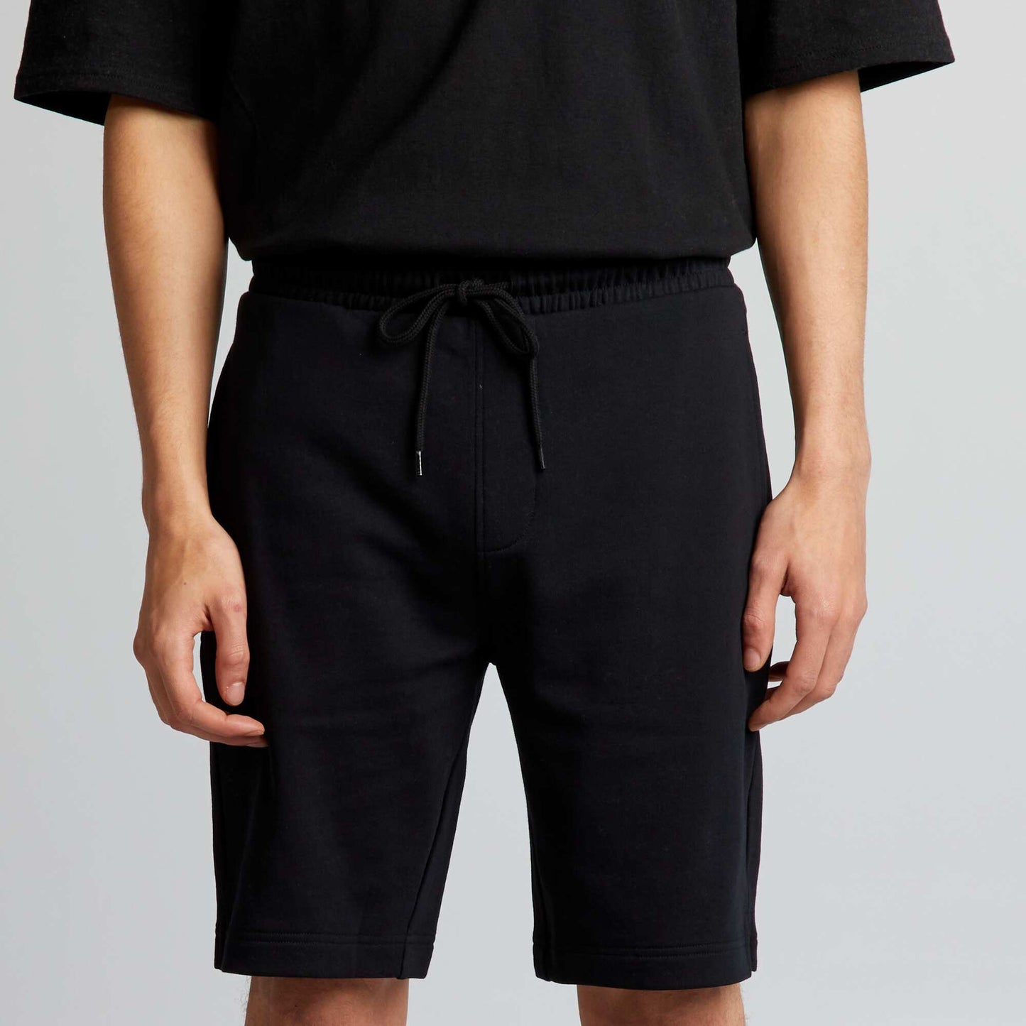 Pantalón corto de deporte negro