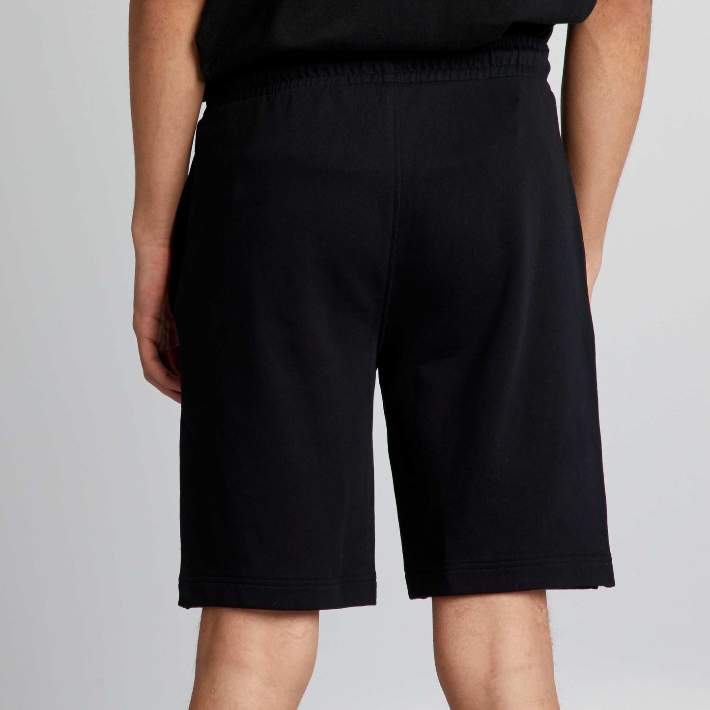 Pantalón corto de deporte negro