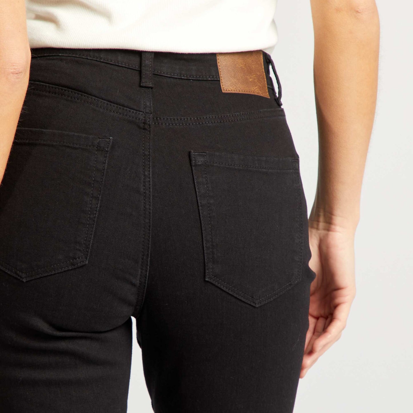 Bermudas vaqueras NEGRO