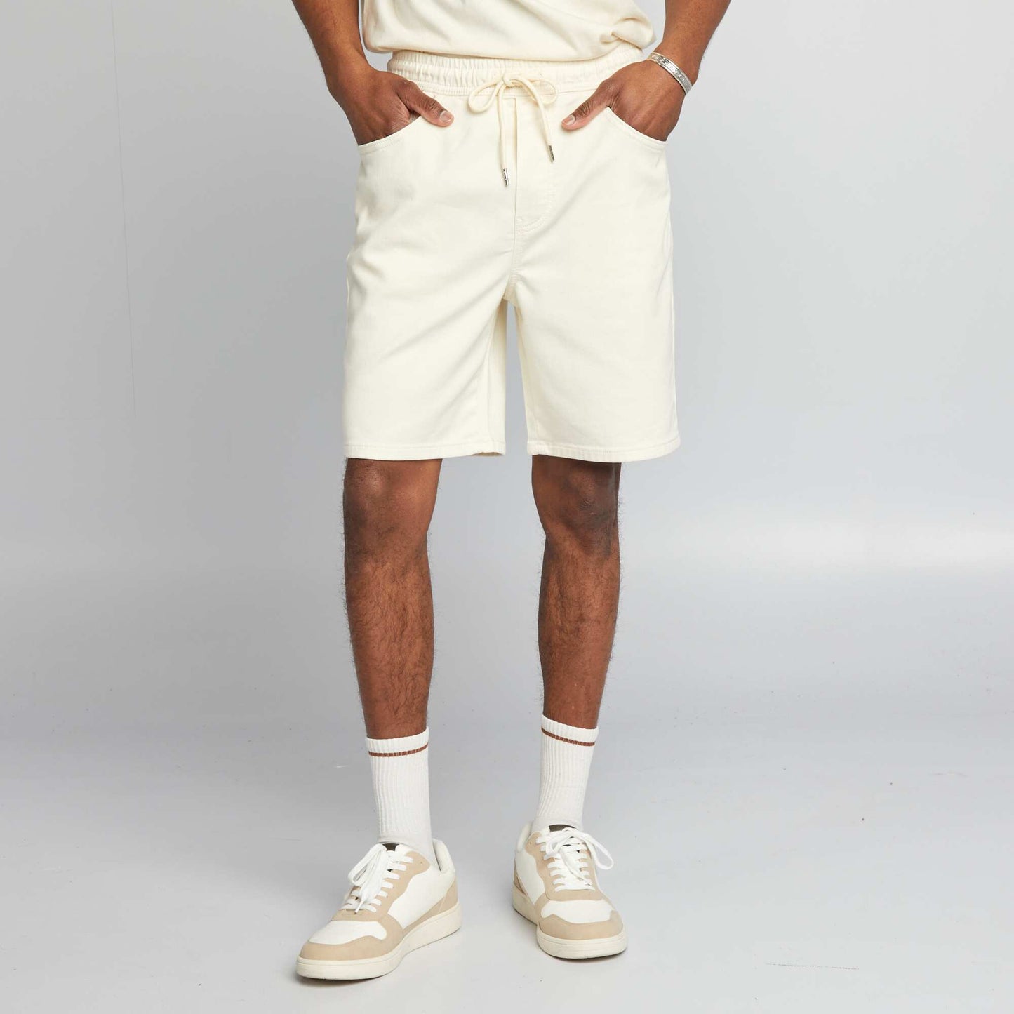 Bermudas estilo jogger lisas BEIGE