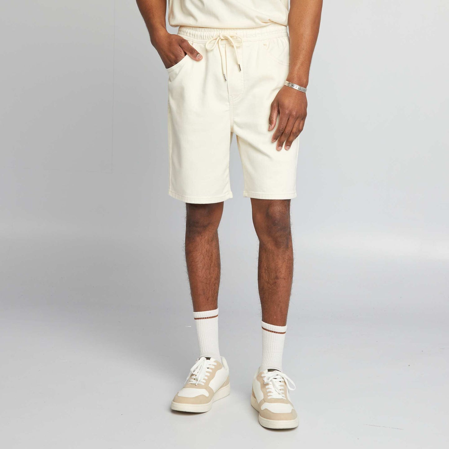 Bermudas estilo jogger lisas BEIGE