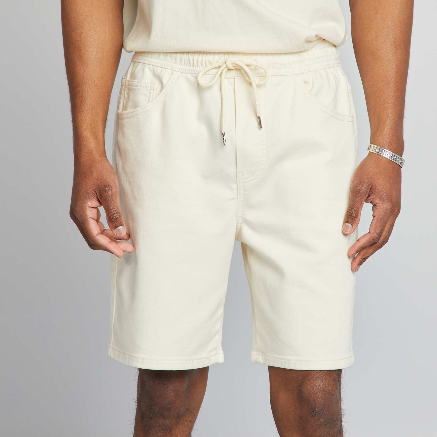 Bermudas estilo jogger lisas BEIGE