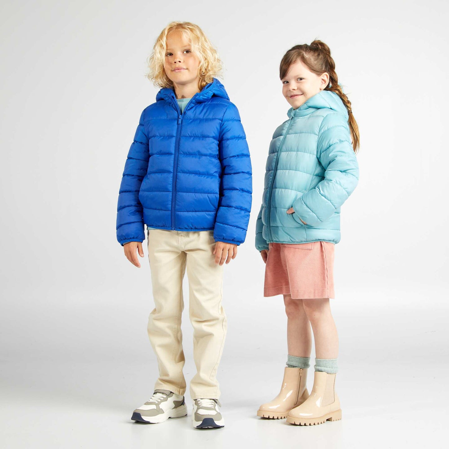 Anorak acolchado con capucha AZUL