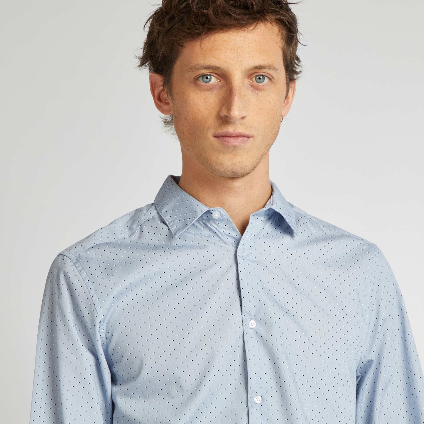 Camisa regular de lunares AZUL