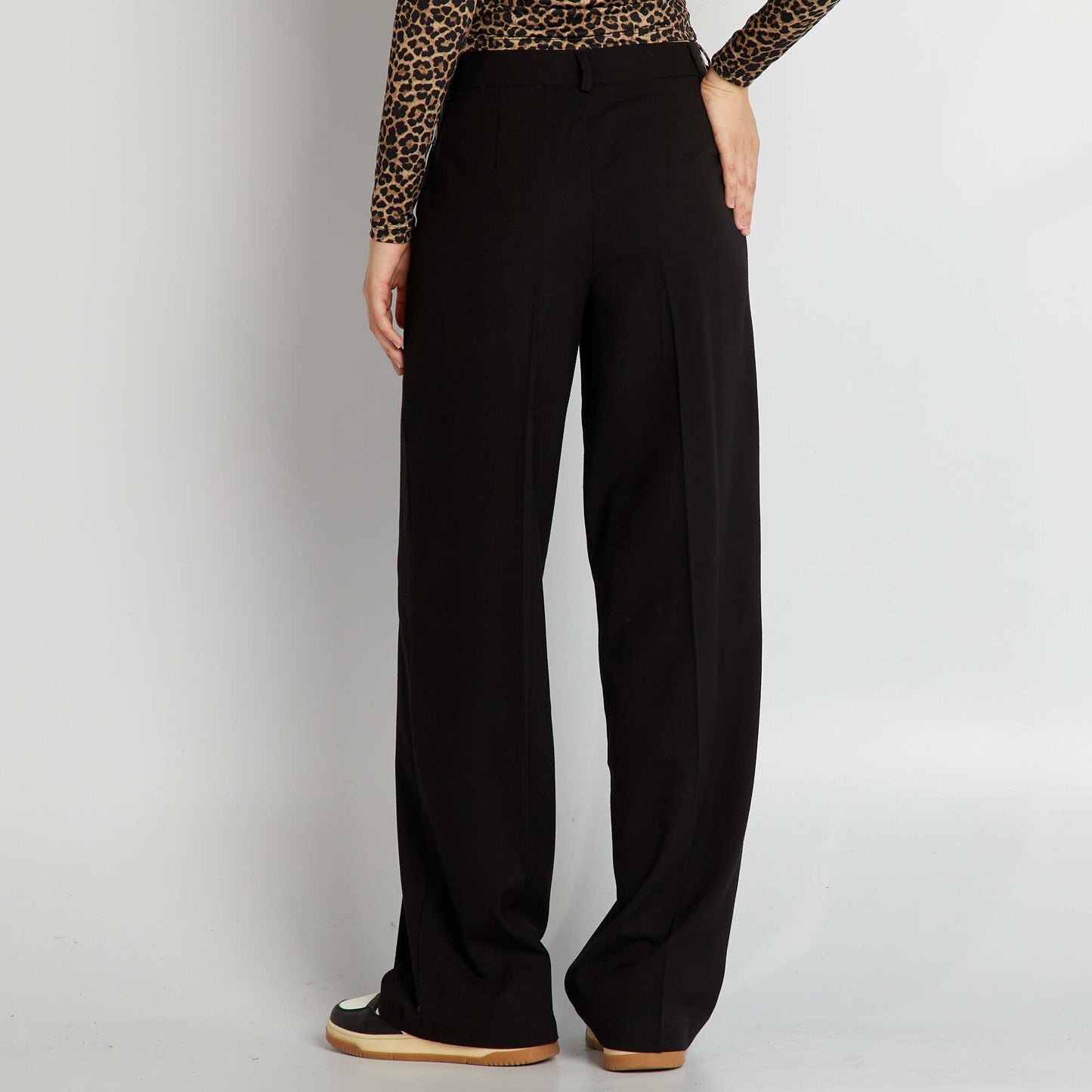 Pantalón ancho de rayas negro