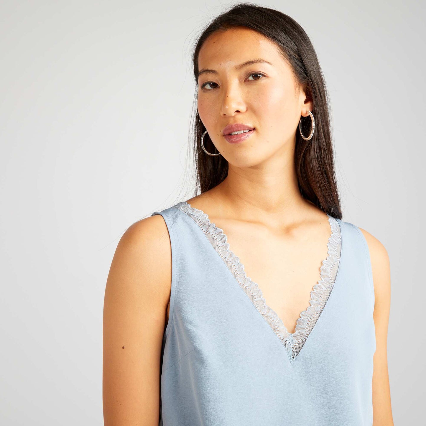 Blusa sin mangas con cuello de encaje AZUL