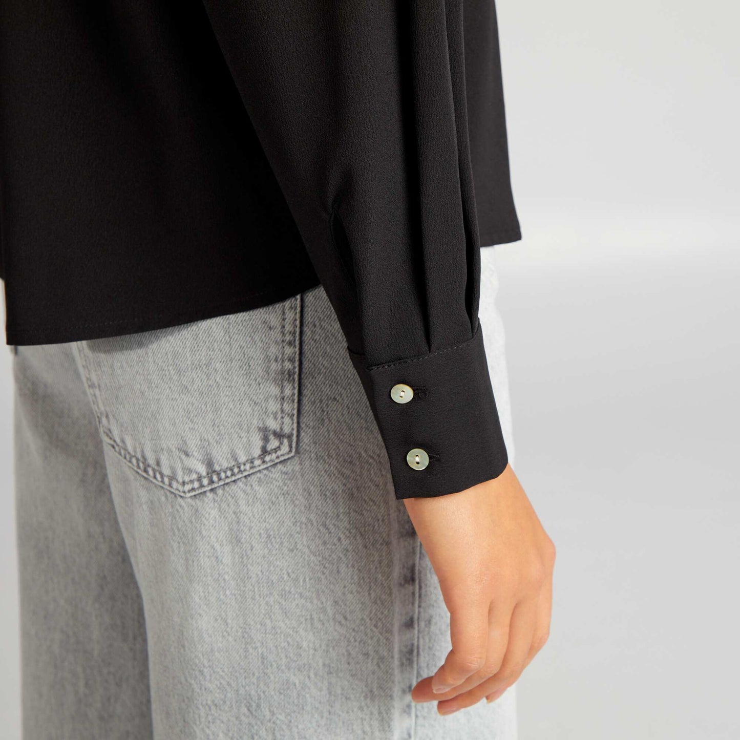 Blusa fluida negro