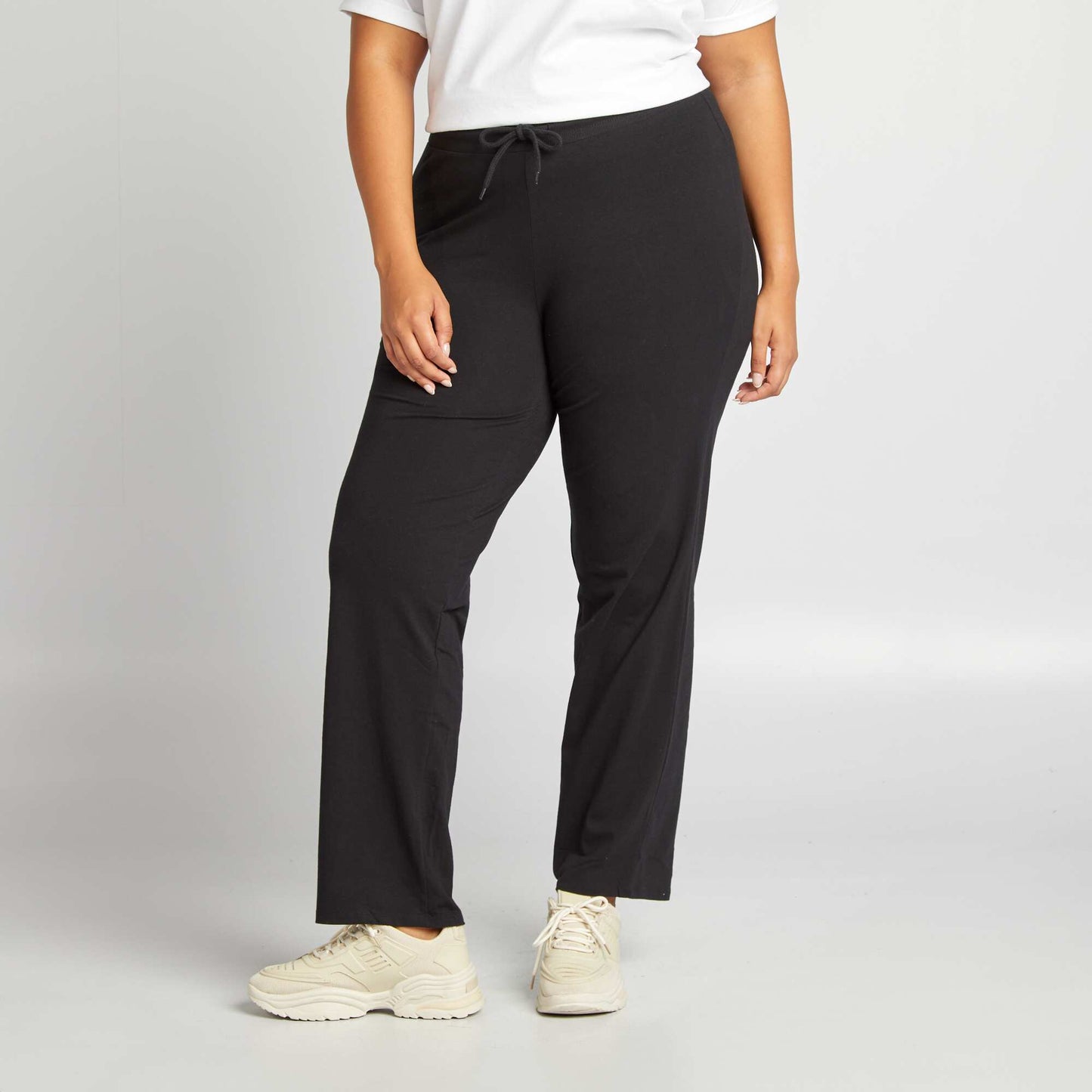 Jogging recto NEGRO
