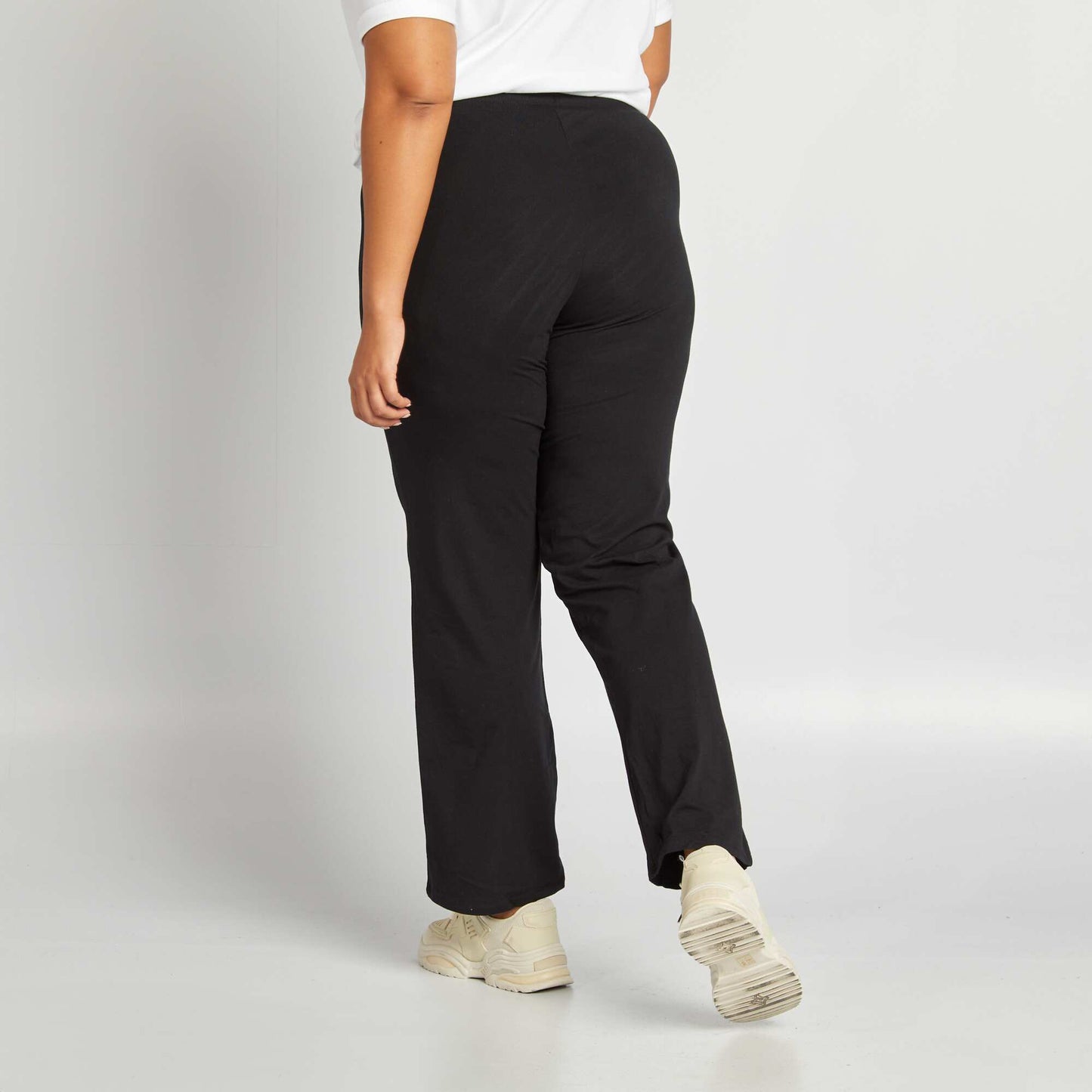 Jogging recto NEGRO