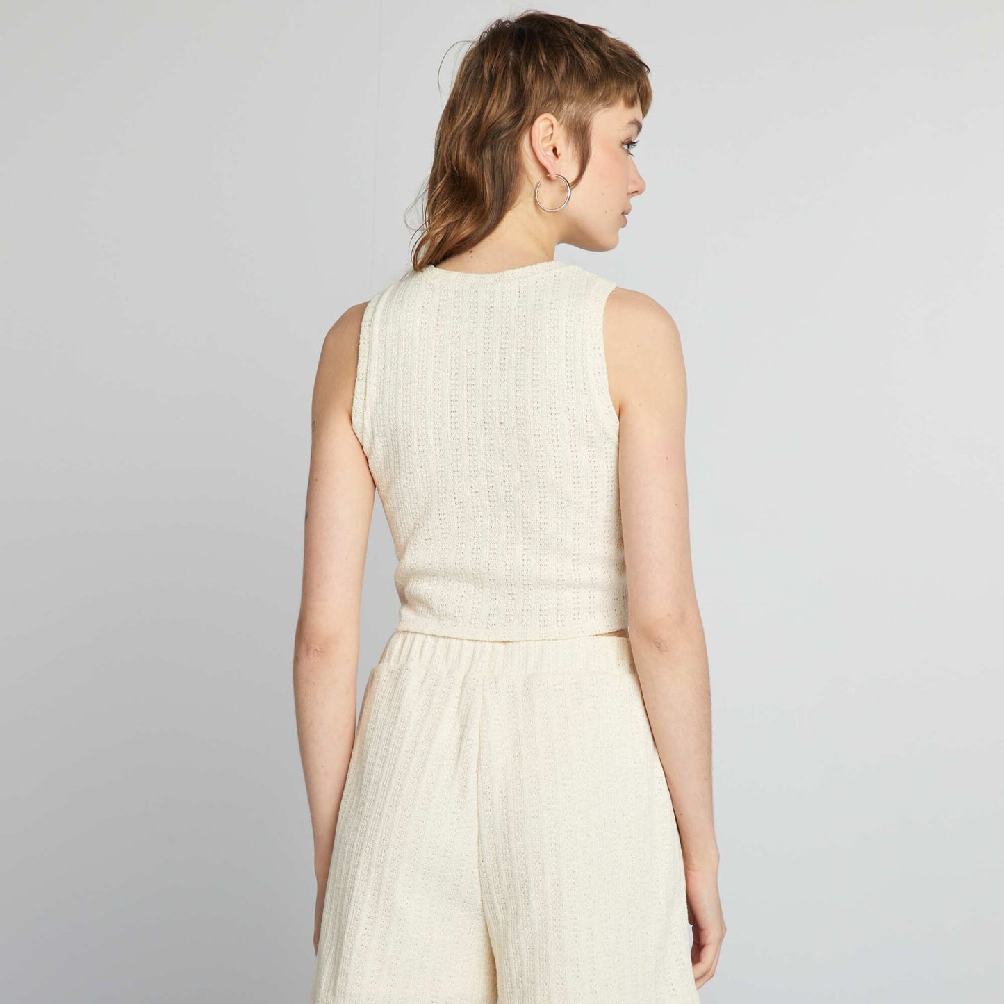 Top de punto calado de fantasía BEIGE