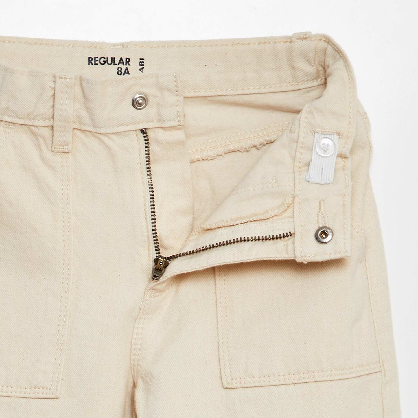 Pantalón jean con múltiples bolsillos BLANCO