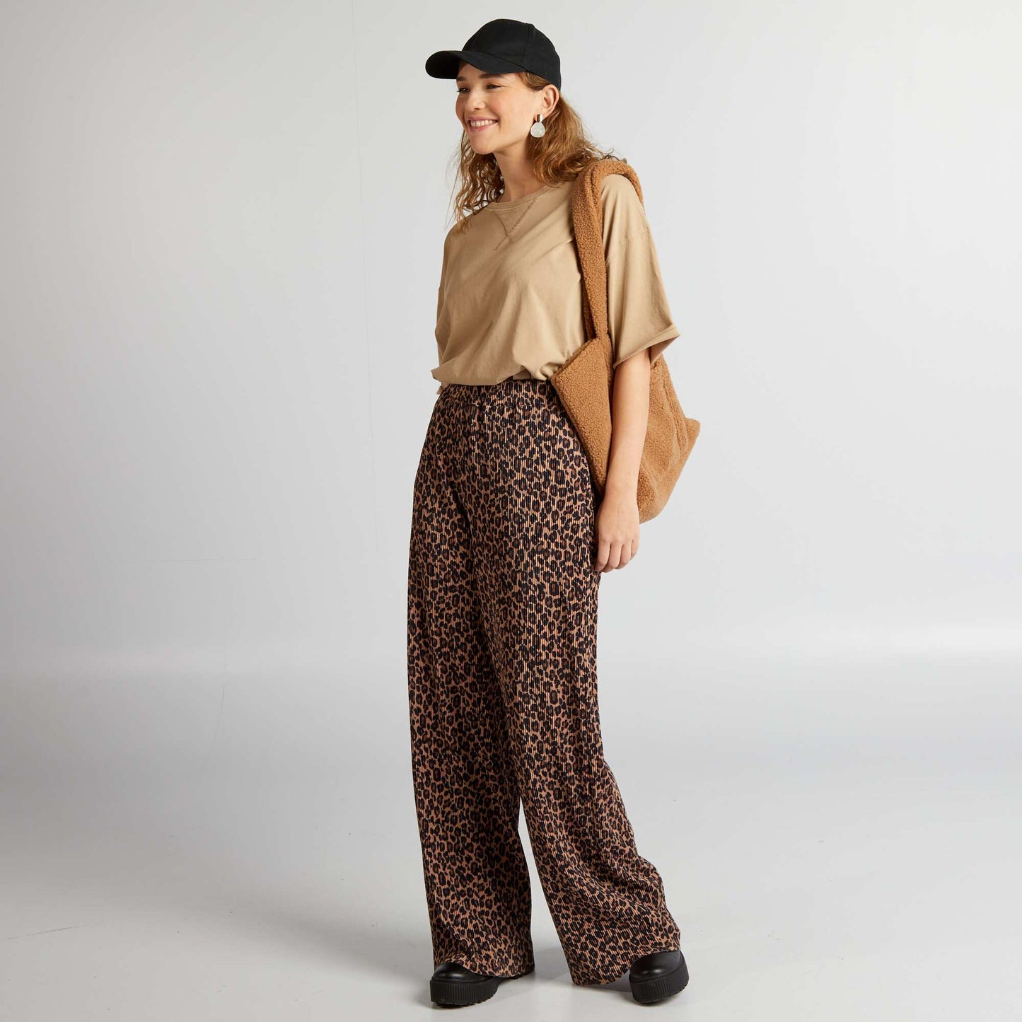 Camiseta de algodón con sisa caída MARRON