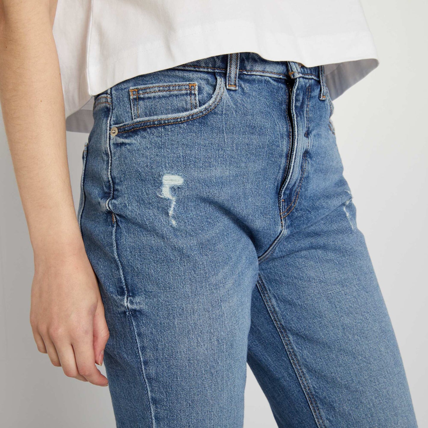 Jean slim de tiro alto con efecto desgastado AZUL