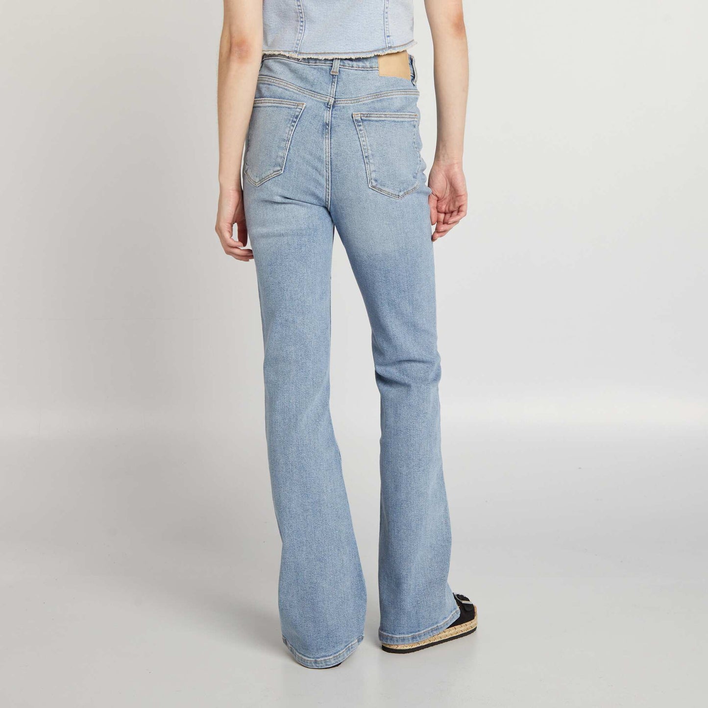 Jean flare/bootcut de tiro alto AZUL