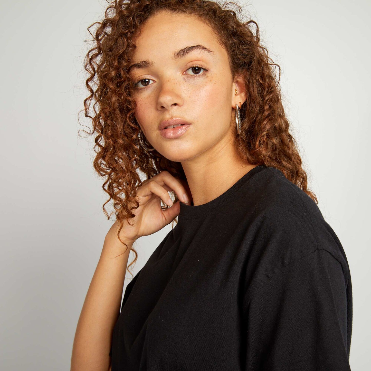 Camiseta ancha cropped negro