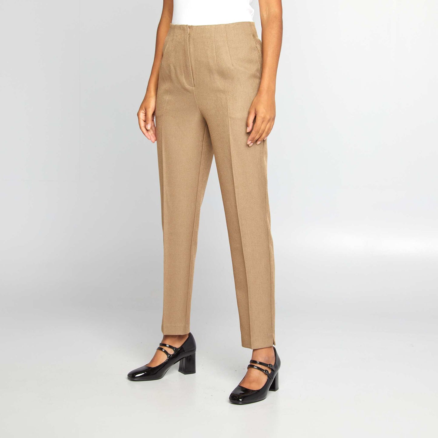 Pantalón pitillo de tiro alto BEIGE