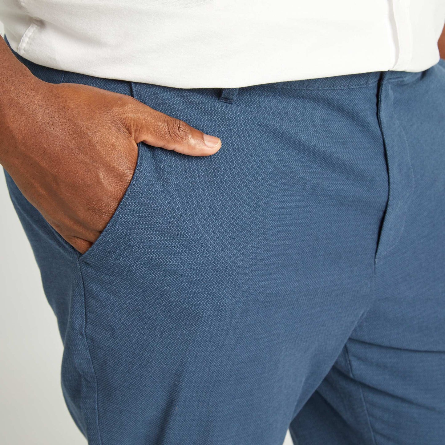 Pantalón chino AZUL