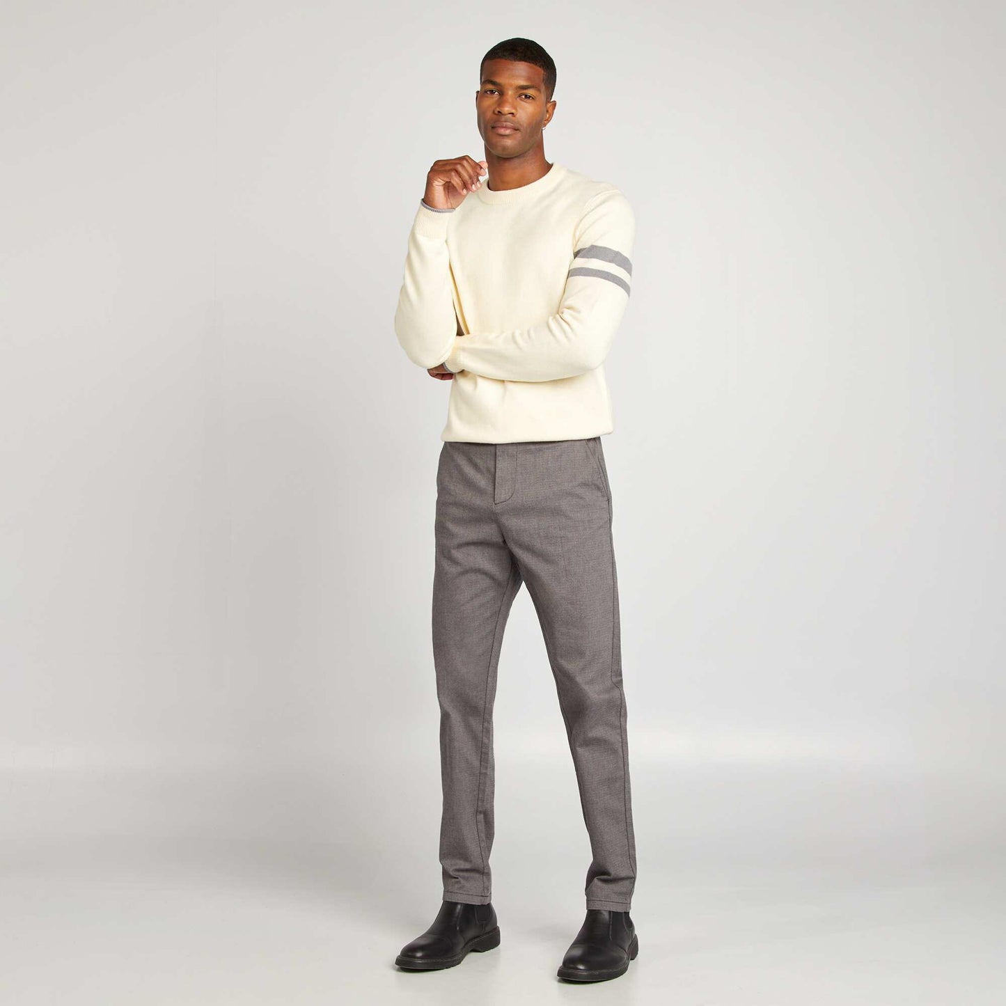 Pantalón chino slim GRIS