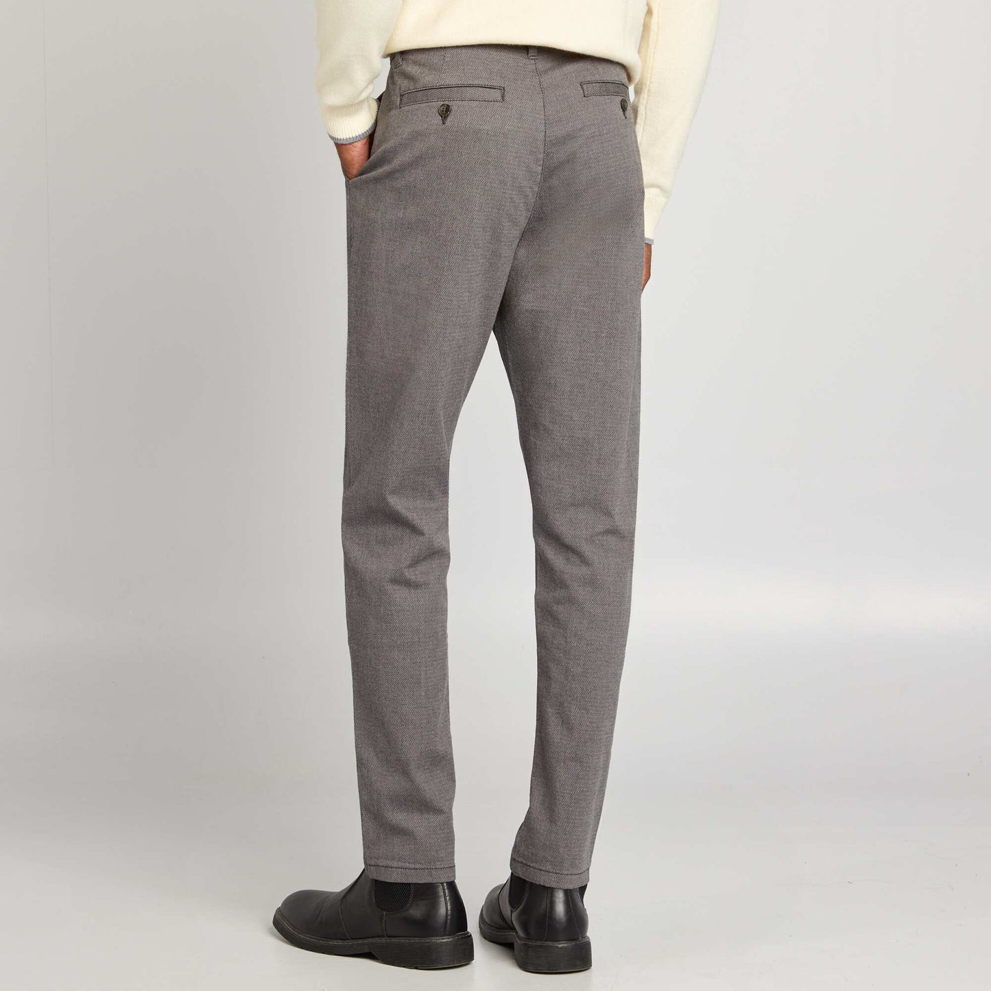 Pantalón chino slim GRIS