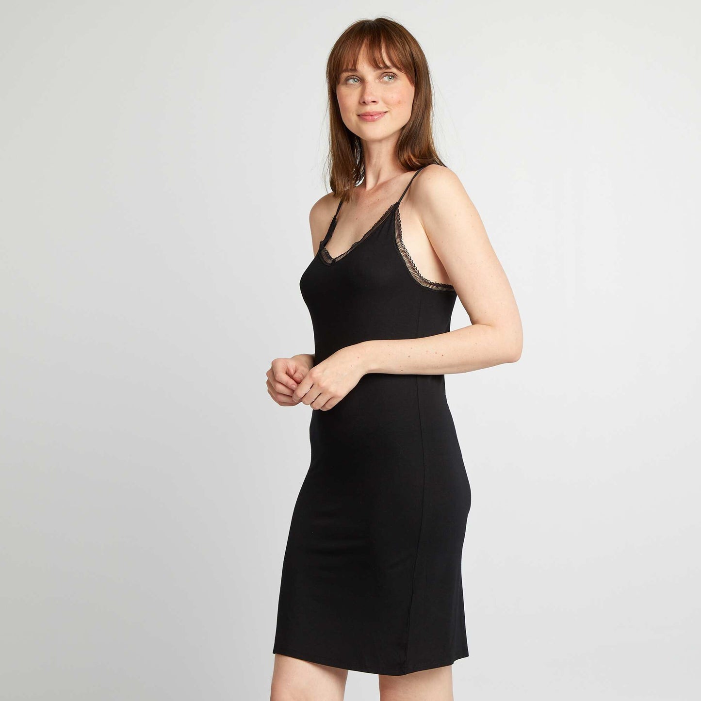 Camisón corto de encaje NEGRO