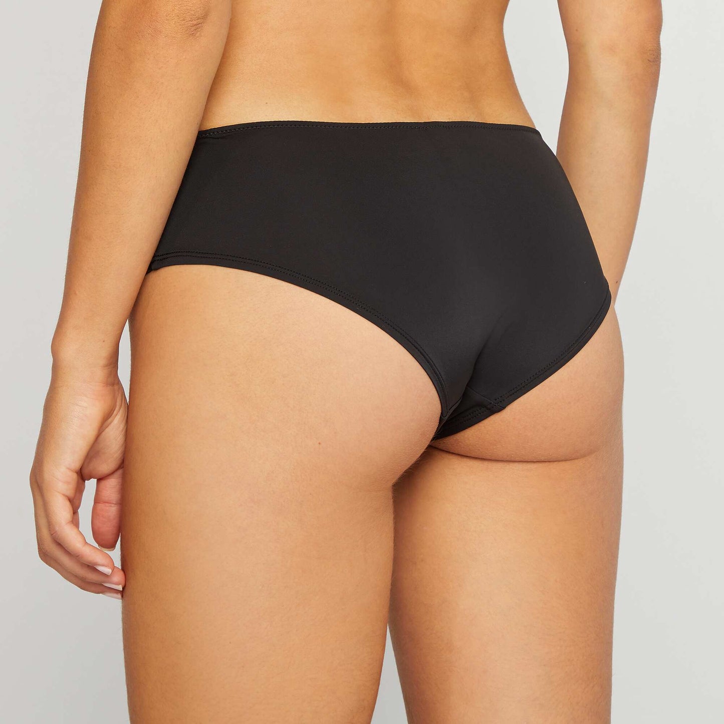 Culotte de microfibra y tul negro