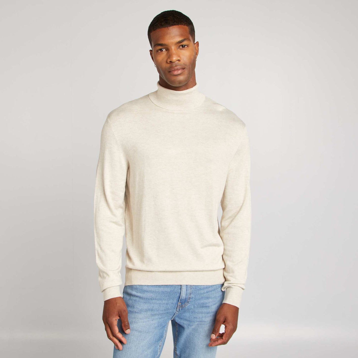 Sweater de punto fino con cuello vuelto BEIGE