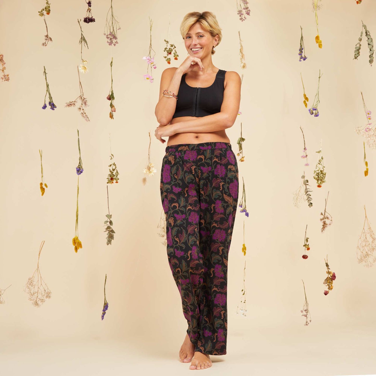 Pantalón de pijama con flores NEGRO