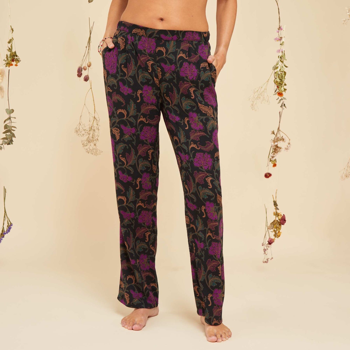 Pantalón de pijama con flores NEGRO