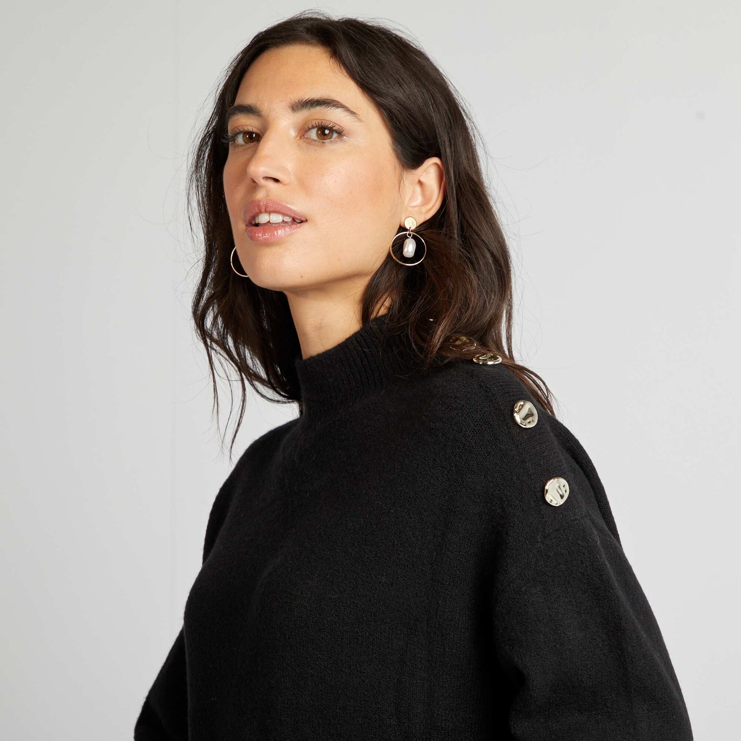 Vestido tipo sweater de punto con cuello alto negro