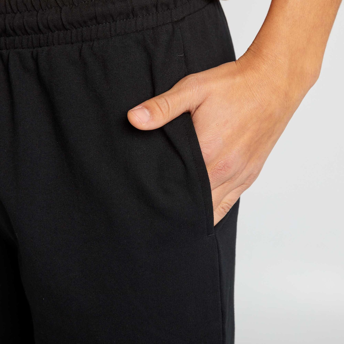 Short de deporte estilo jogger negro