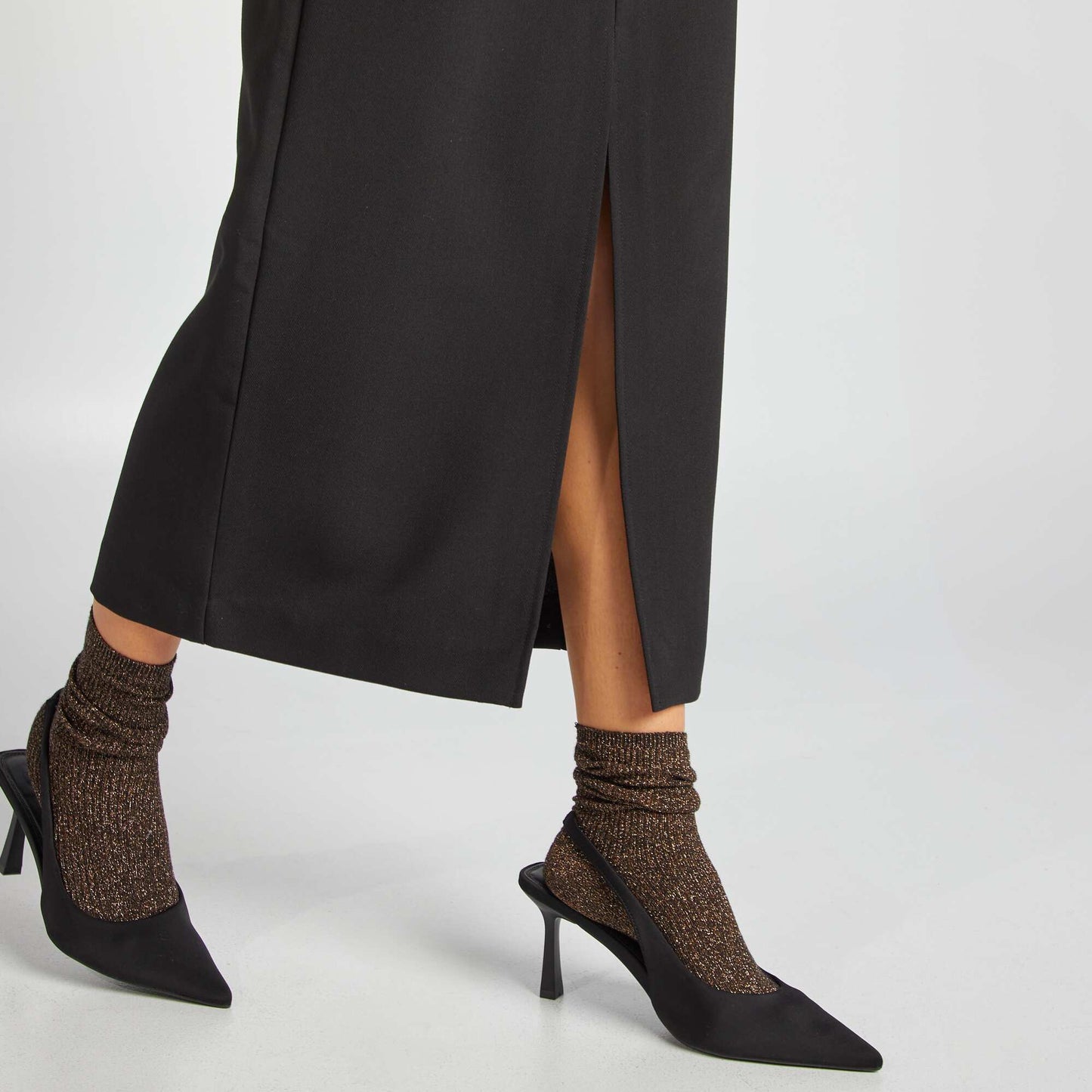 Falda midi NEGRO