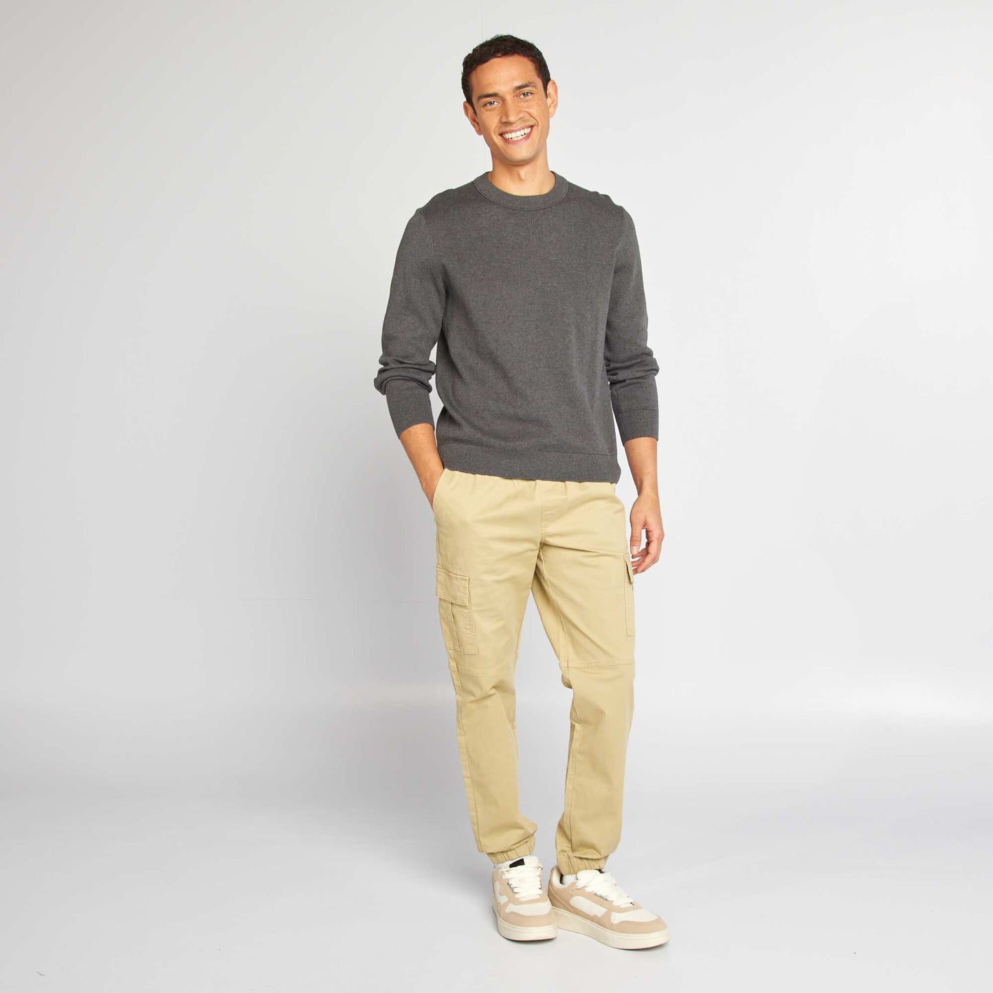 Pantalón con múltiples bolsillos con cintura elástica + cordones VERDE
