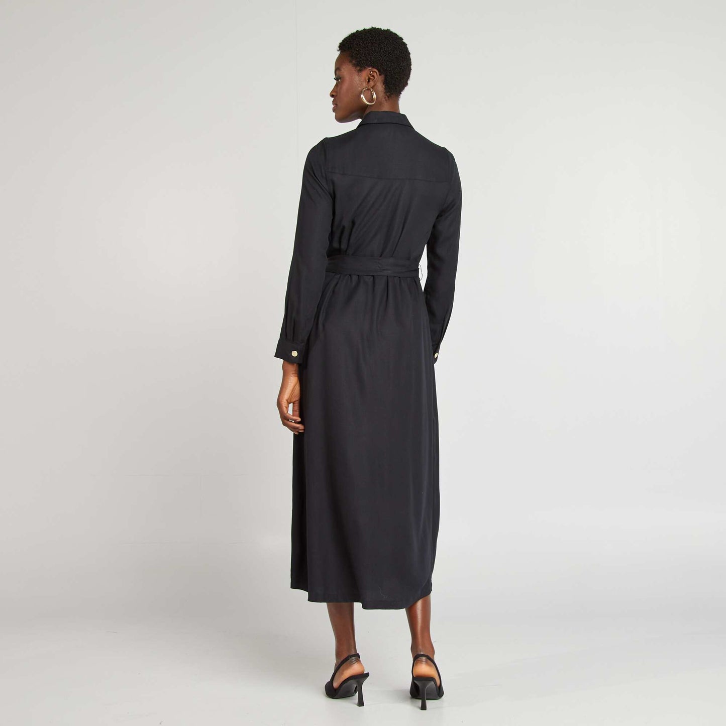 Vestido midi entallado NEGRO