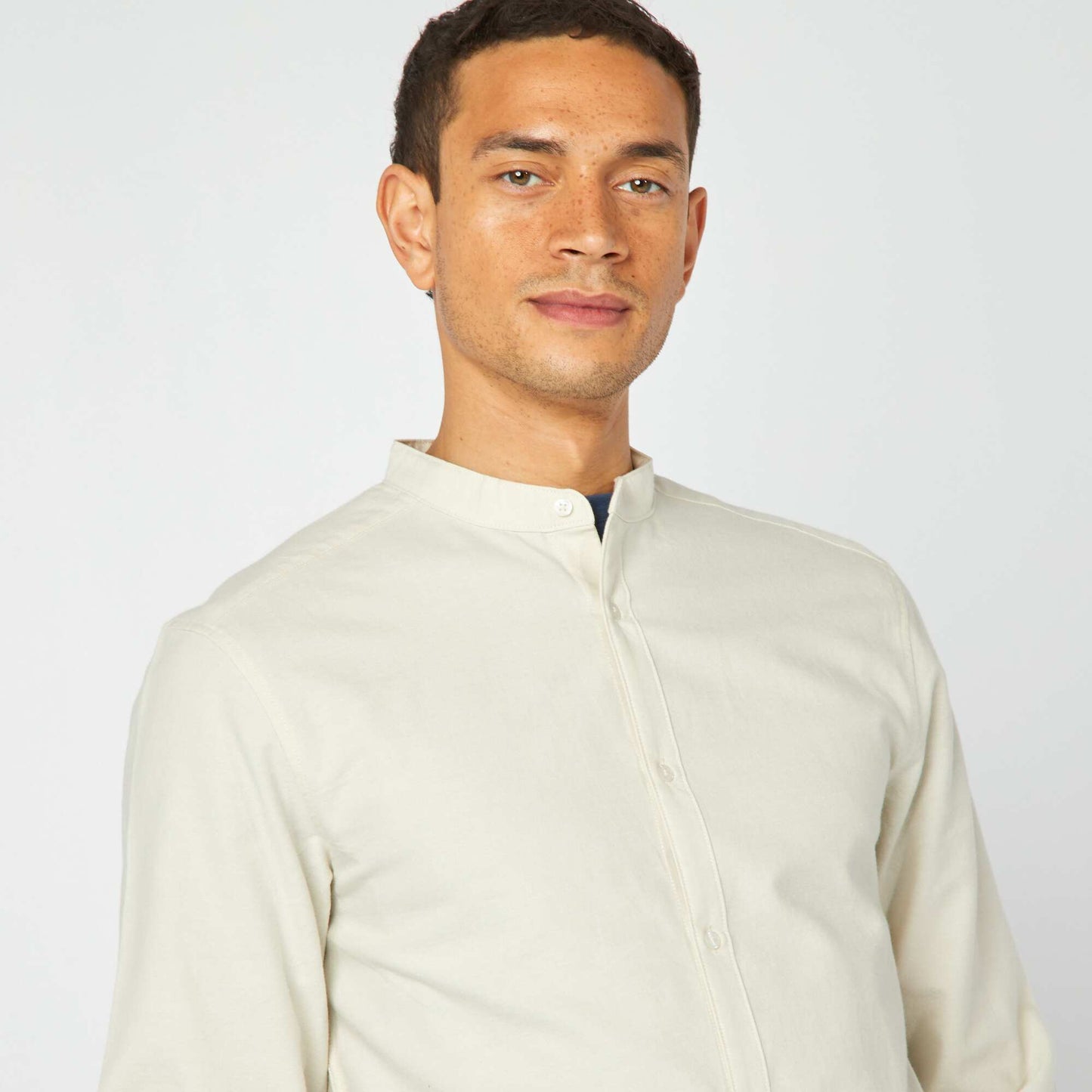 Camisa oxford con cuello mao GRIS