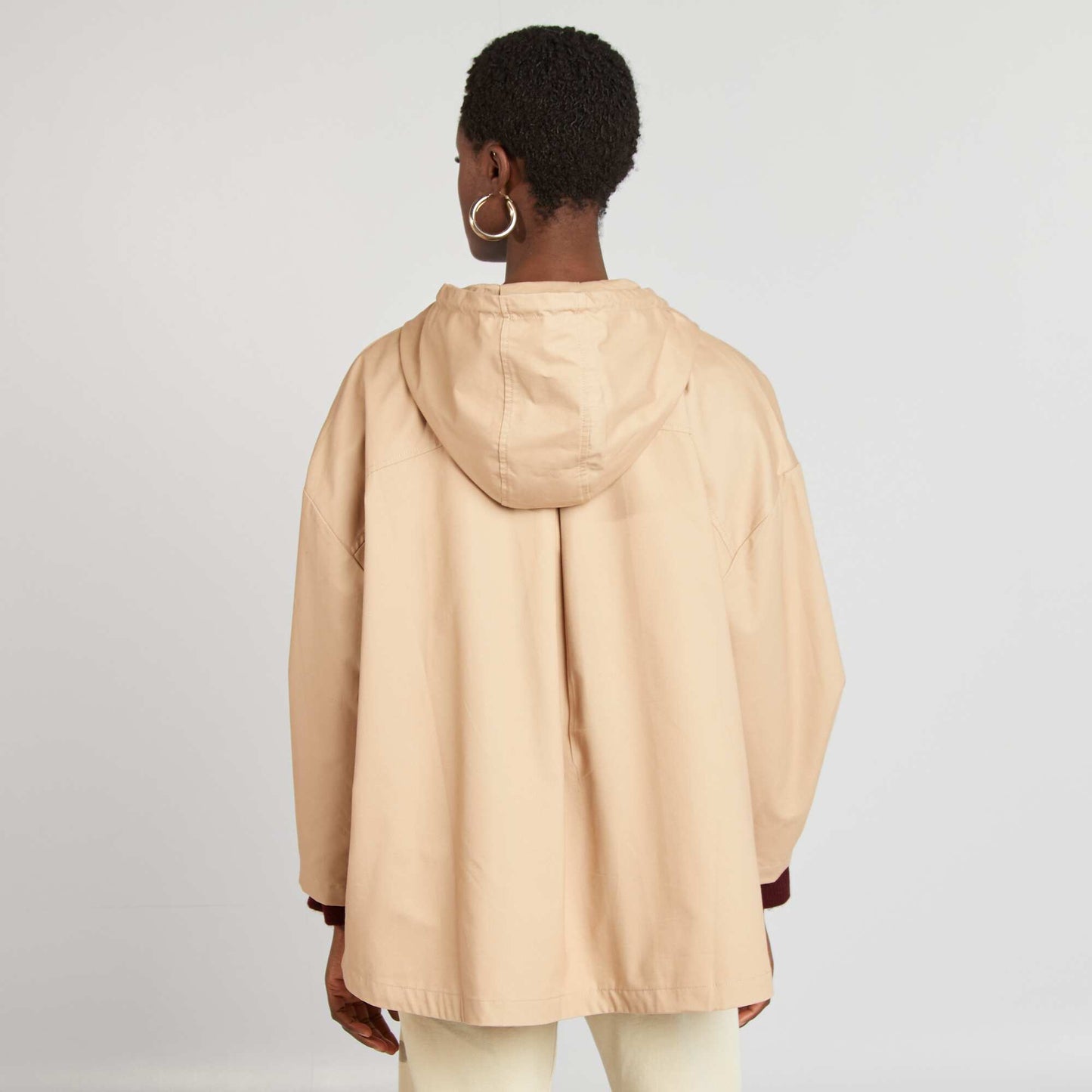 Parka impermeable oversize con capucha BEIGE