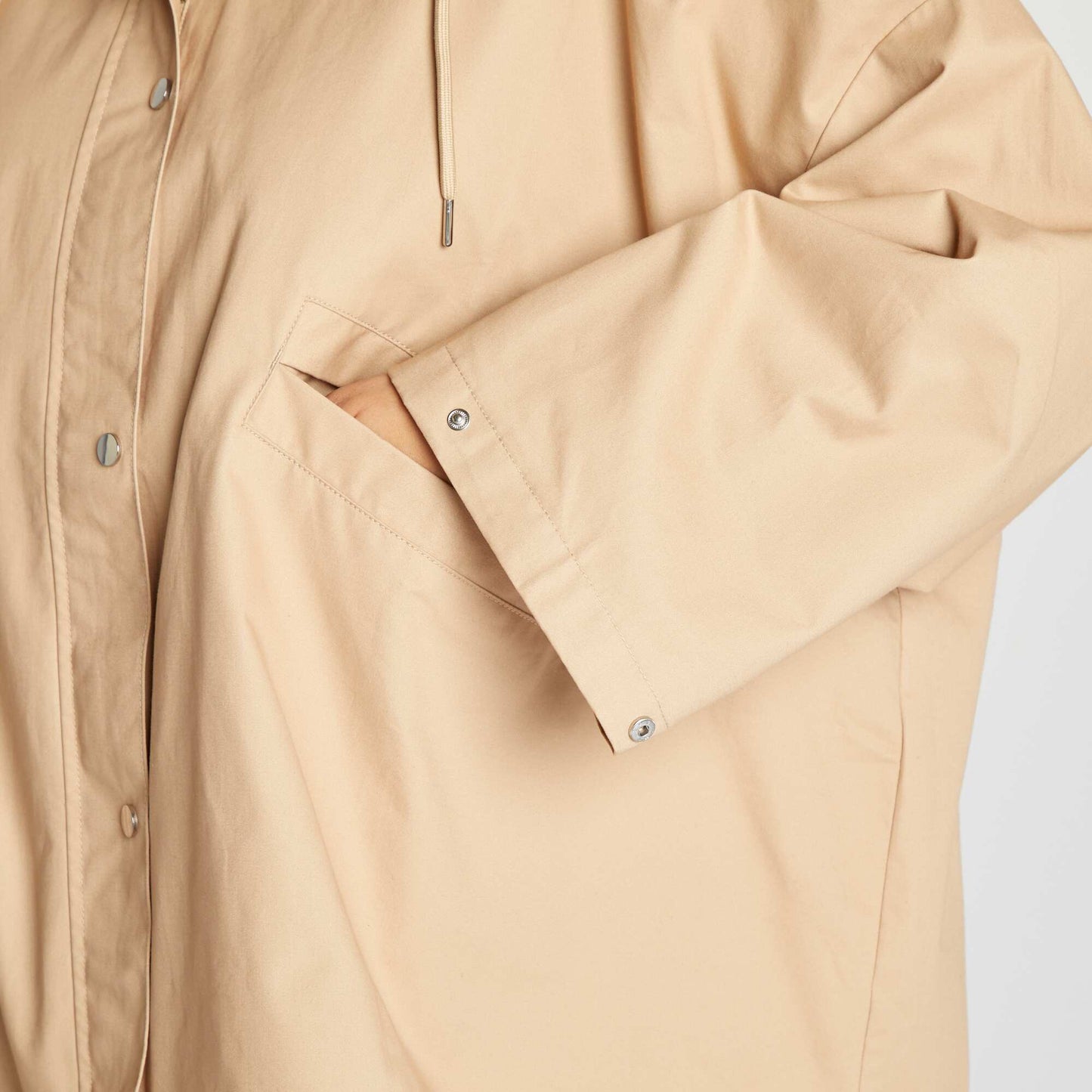 Chaqueta con capucha corte trapecio BEIGE
