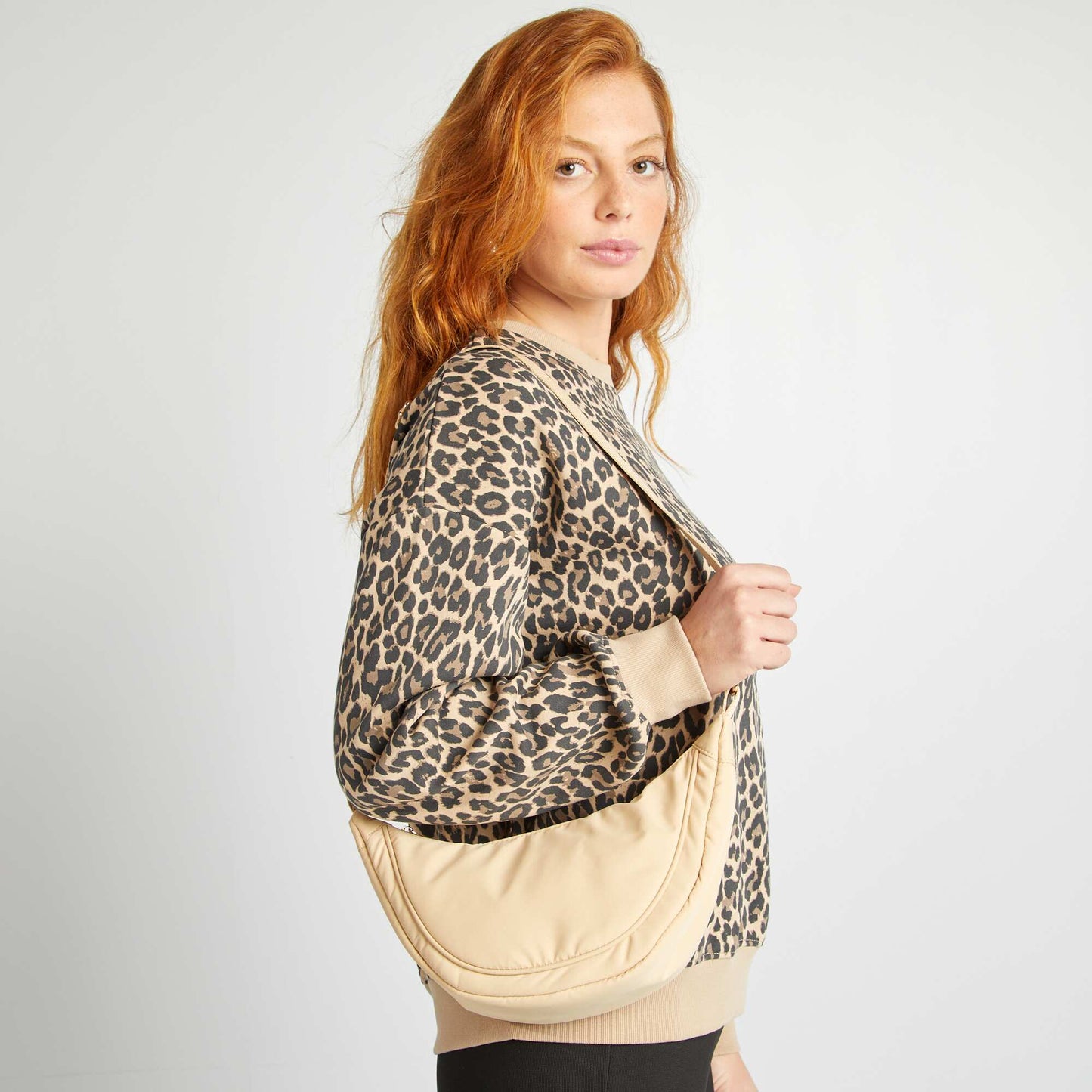 Bolso semicircular de nailon BLANCO