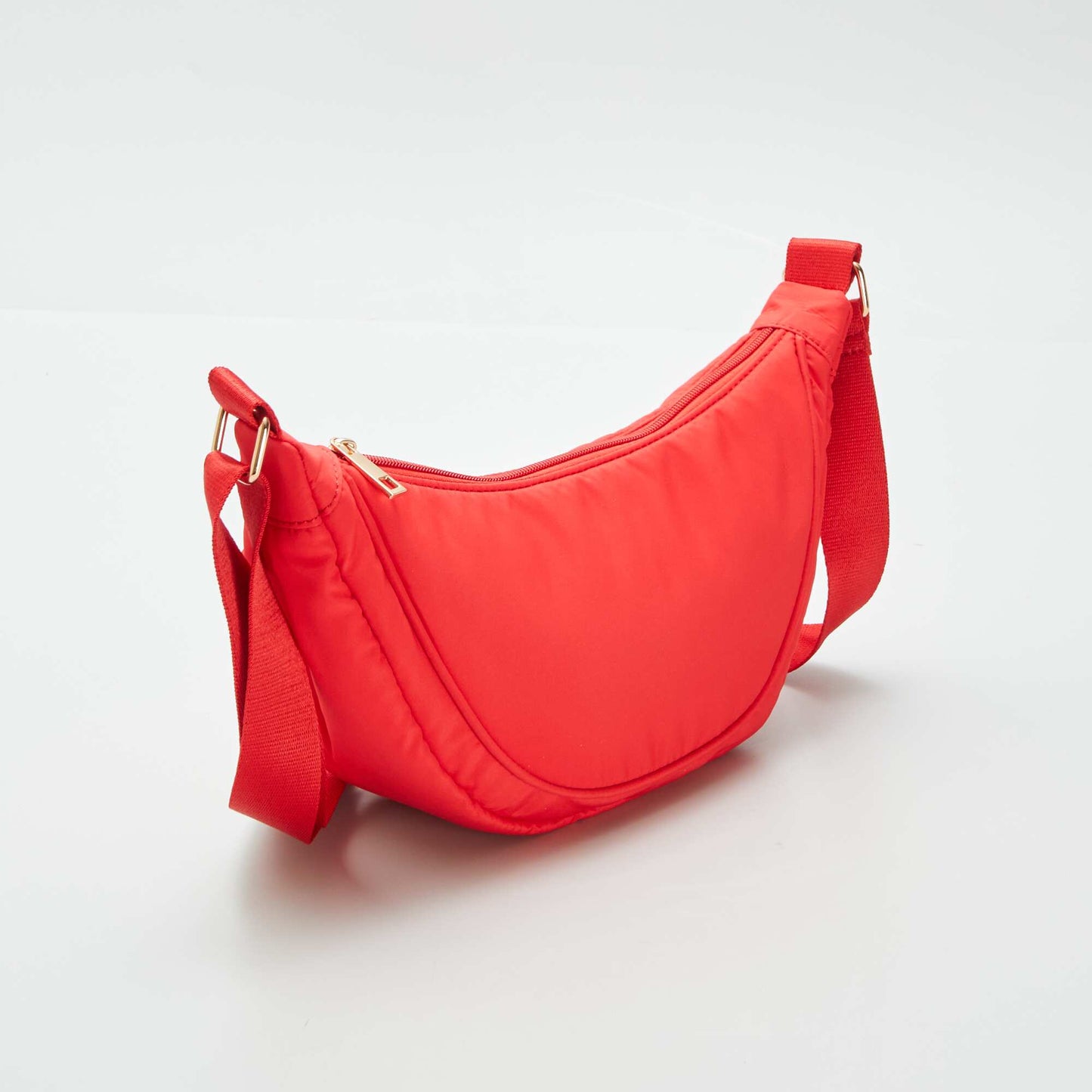 Bolso semicircular de nailon ROJO
