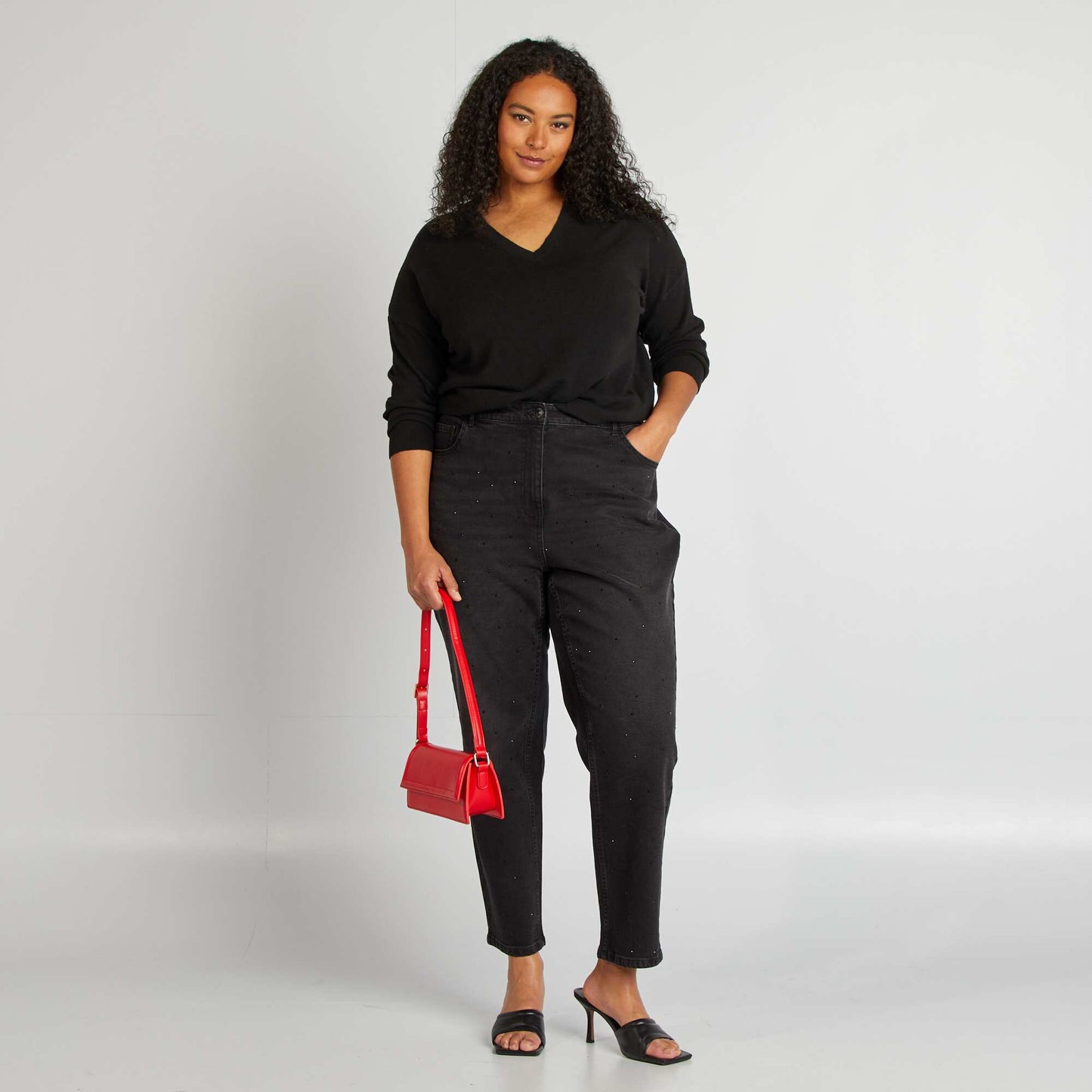 Sweater fino con cuello de pico NEGRO