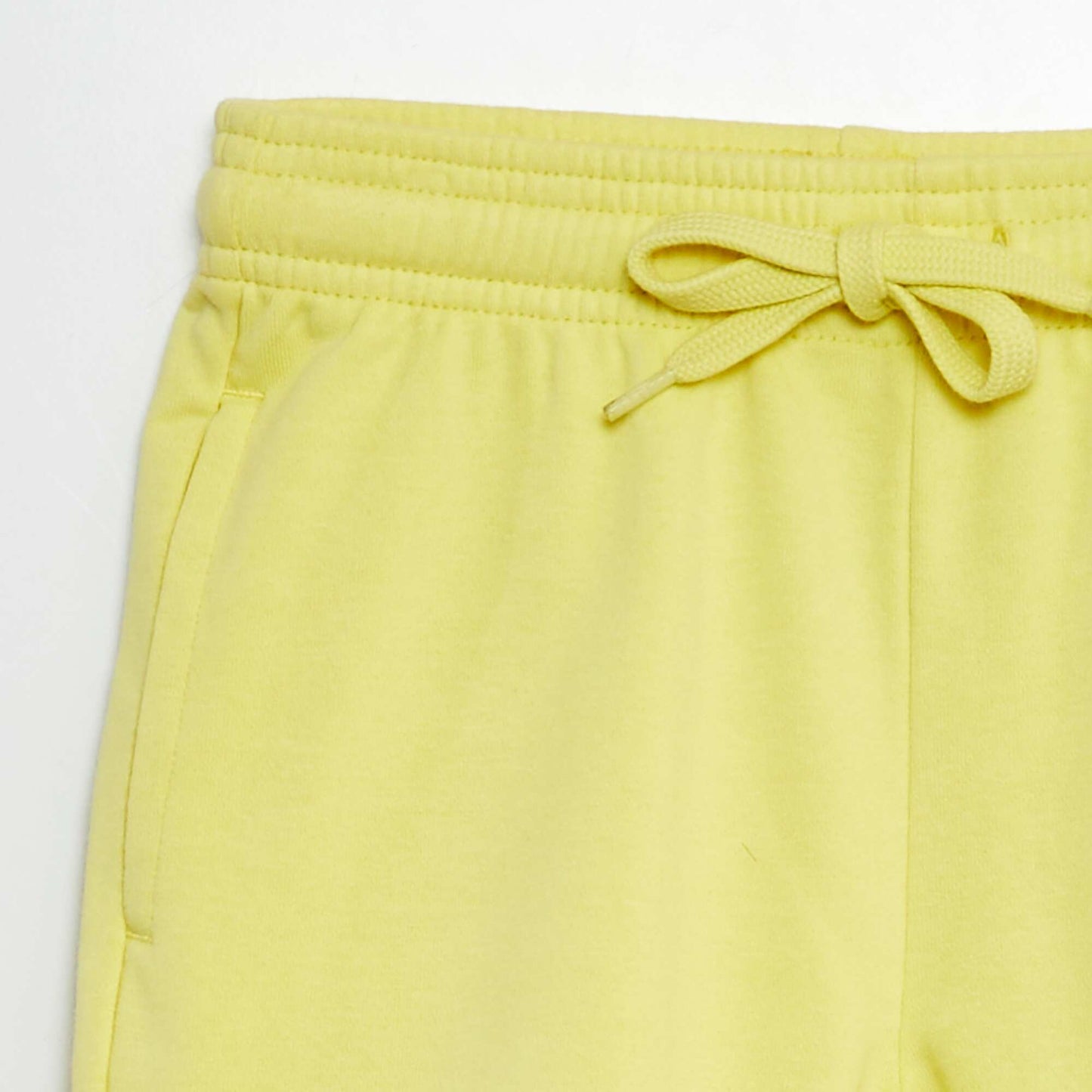 Pantalón corto de chándal ligero AMARILLO