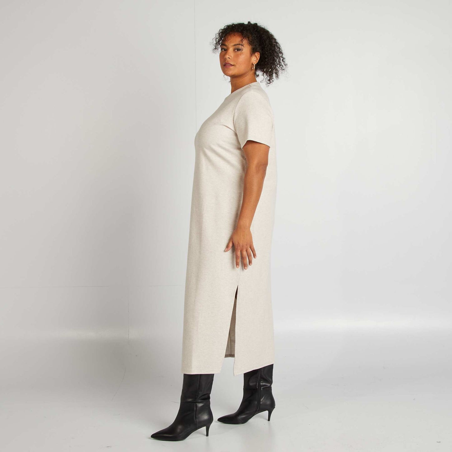 Vestido midi de punto de canalé BEIGE