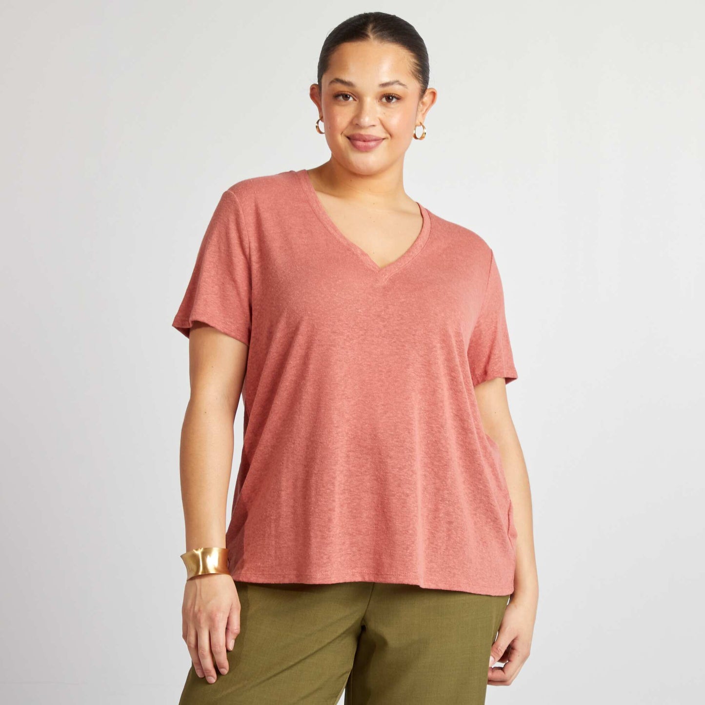 Camiseta de mezcla de lino con cuello de pico ROSA