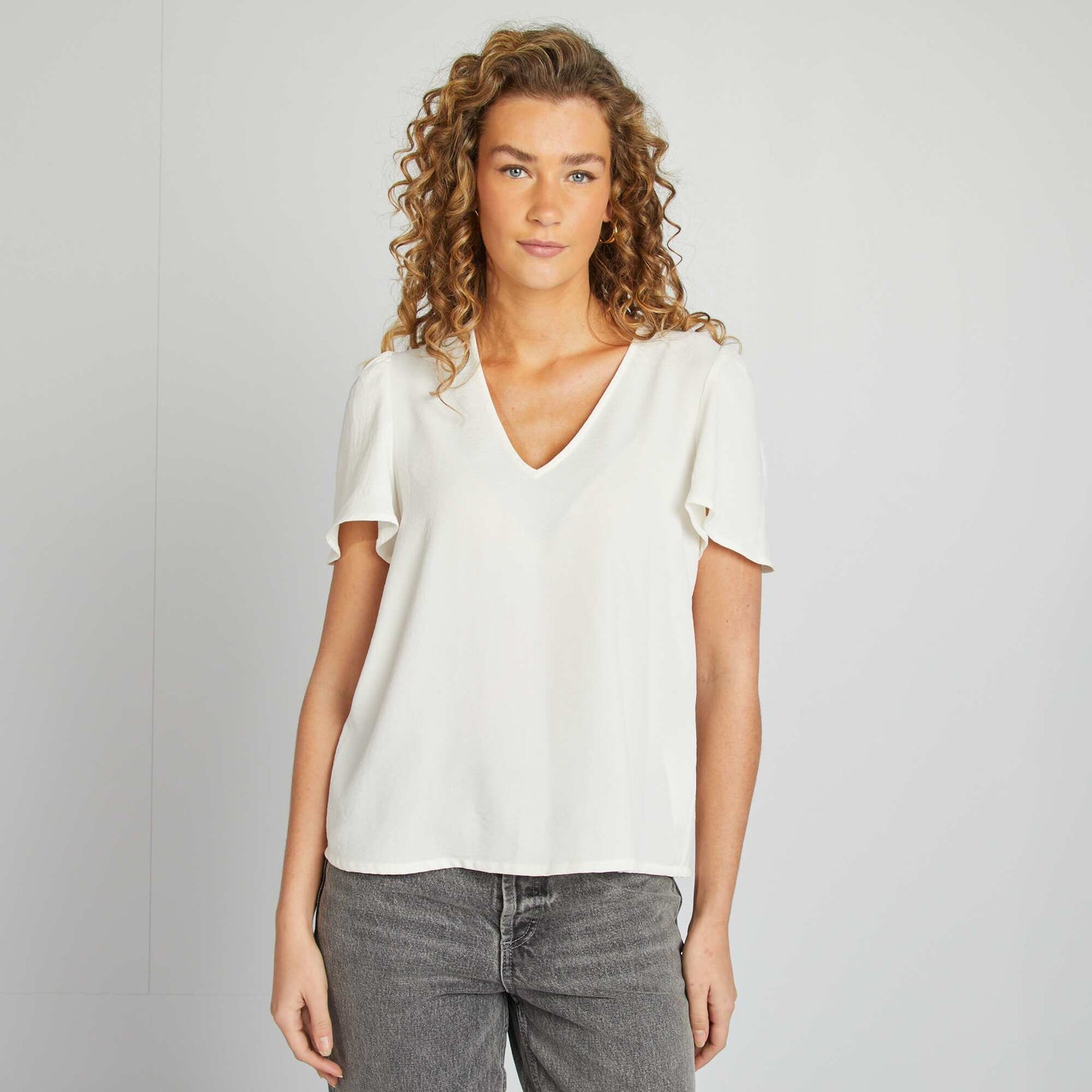 Blusa ligera con volante BLANCO